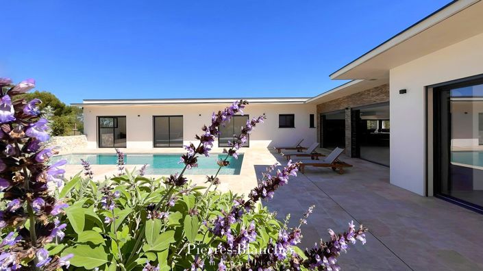 Image No.1-6 Bed House for sale