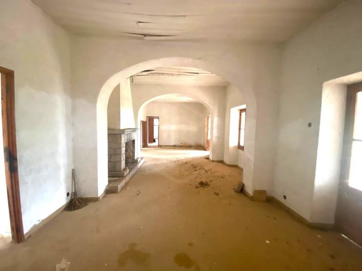 Image No.3-4 Bed House for sale