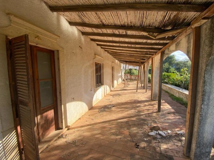 Image No.30-4 Bed House for sale