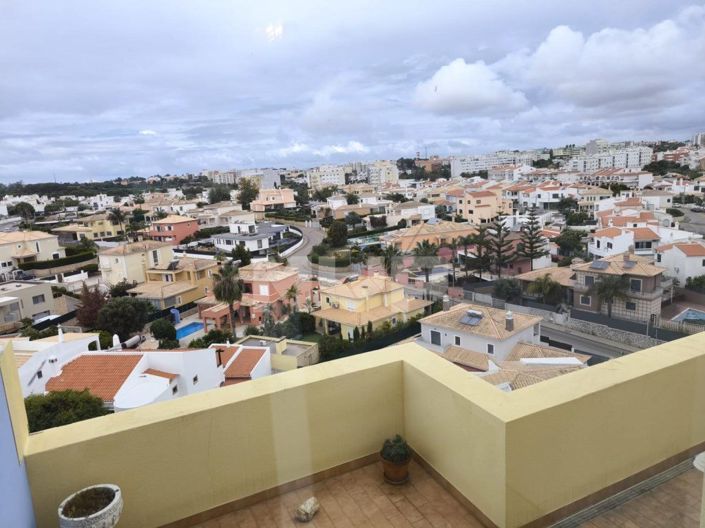 Image No.28-4 Bed Apartment for sale