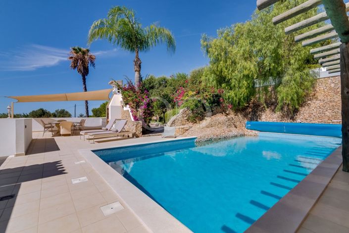 Image No.101-4 Bed House for sale