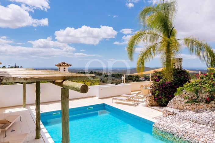 Image No.17-4 Bed House for sale