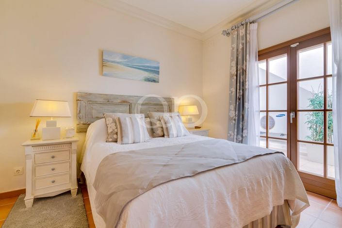 Image No.27-4 Bed House for sale