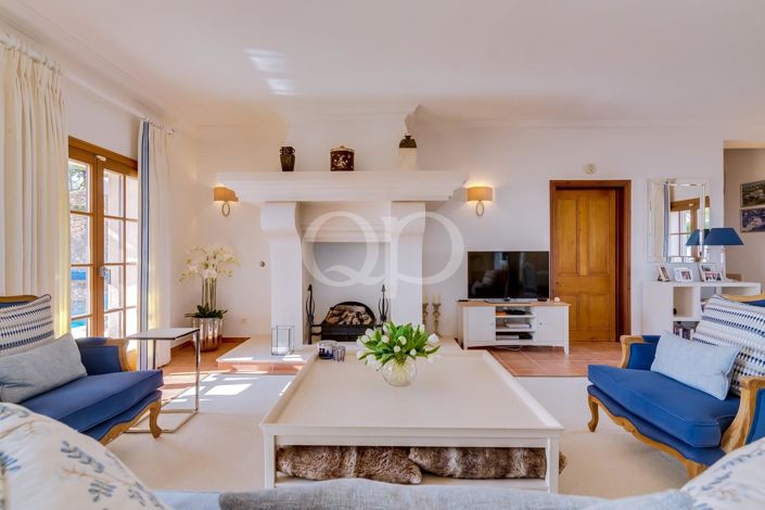 Image No.42-4 Bed House for sale