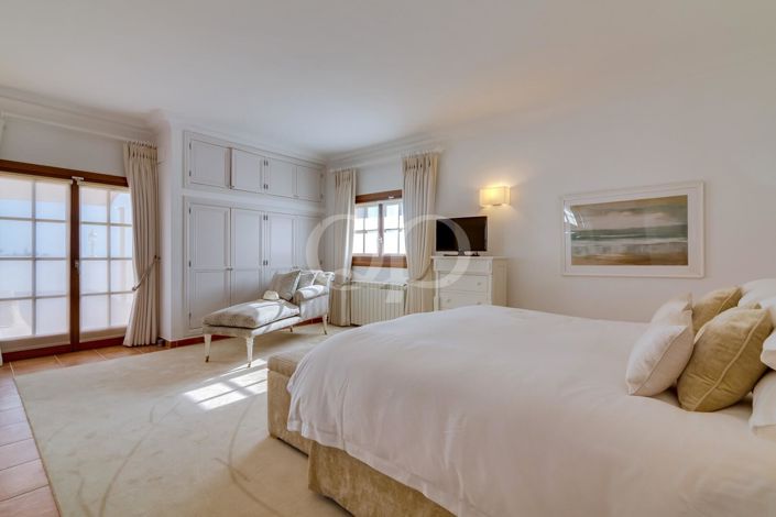 Image No.45-4 Bed House for sale