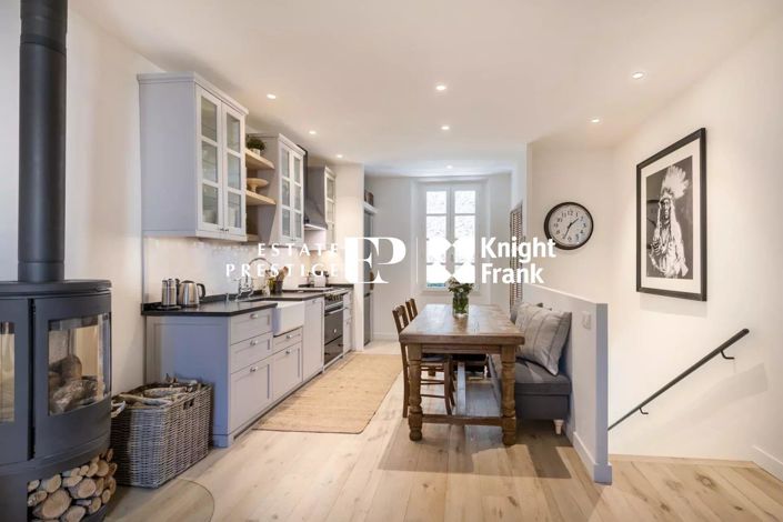 Image No.1-3 Bed House for sale