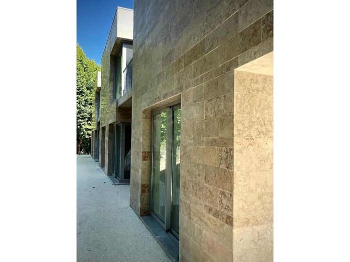 Image No.29-5 Bed House for sale