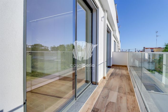 Image No.26-3 Bed House for sale