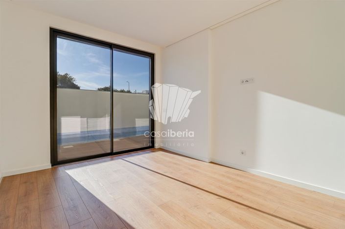 Image No.50-3 Bed House for sale