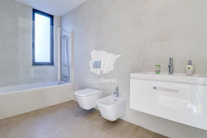 Image No.51-3 Bed House for sale