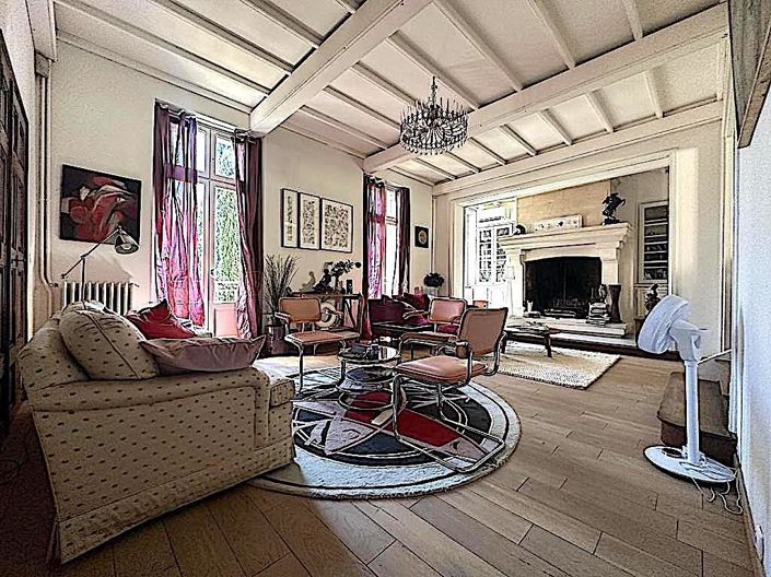 Image No.1-6 Bed House for sale