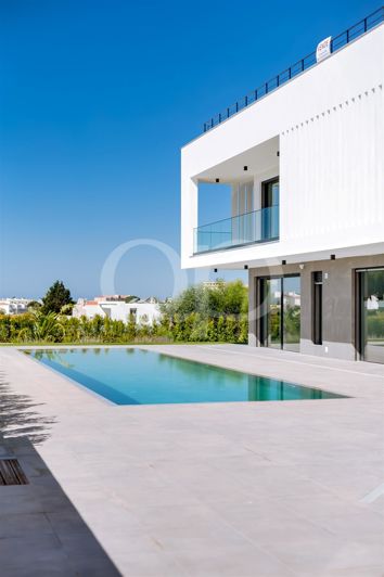 Image No.22-4 Bed House for sale