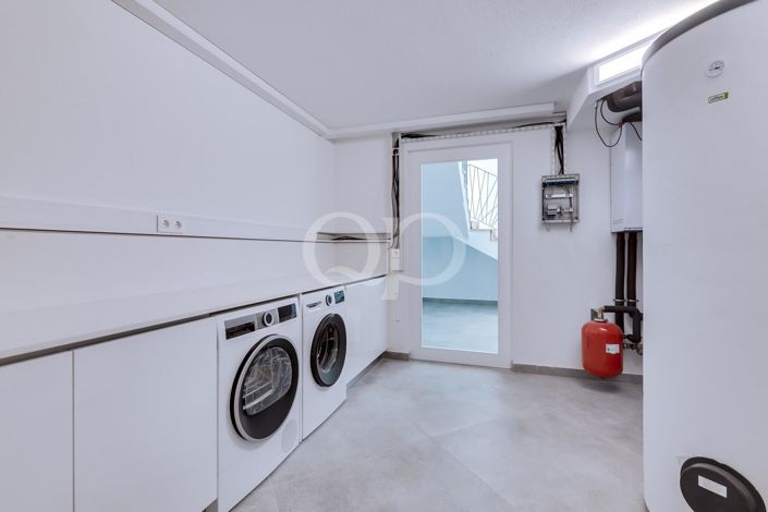 Image No.34-4 Bed House for sale