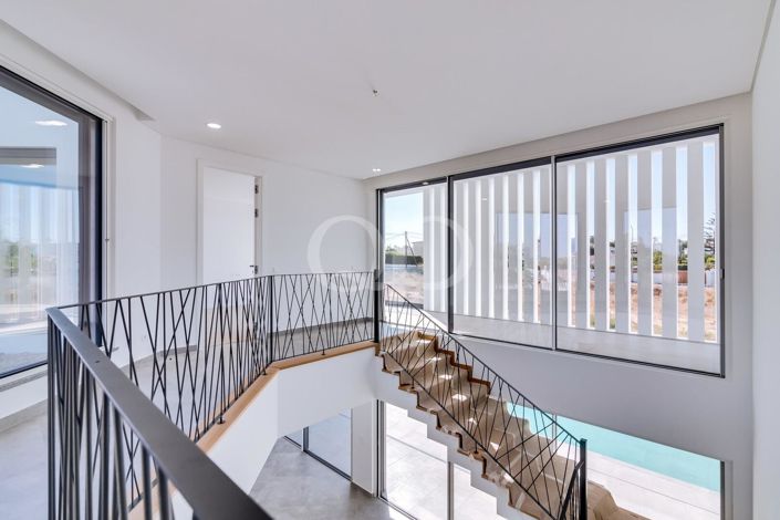 Image No.46-4 Bed House for sale