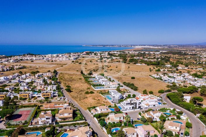 Image No.57-4 Bed House for sale