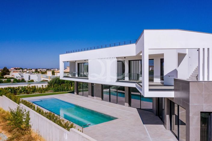 Image No.61-4 Bed House for sale