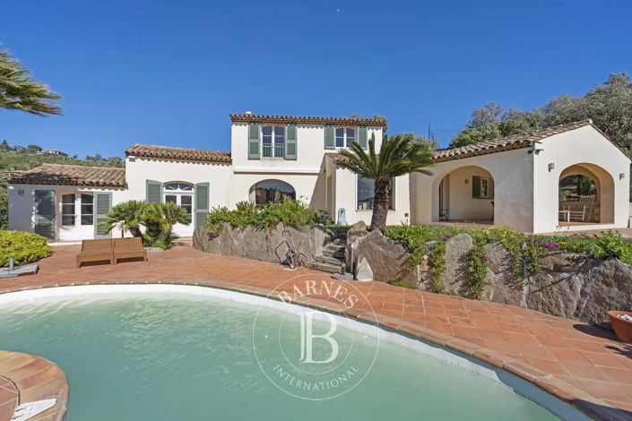 Image No.1-3 Bed House for sale