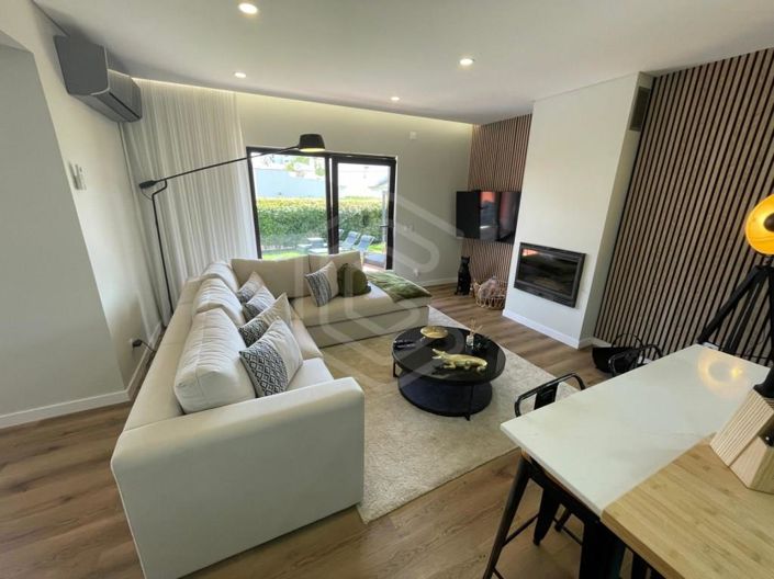 Image No.10-4 Bed House for sale