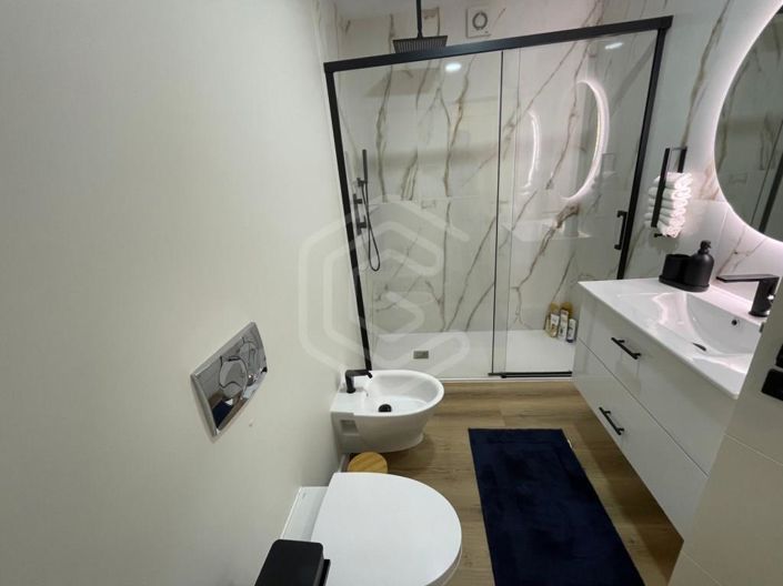 Image No.17-4 Bed House for sale