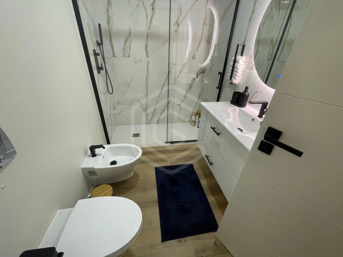 Image No.18-4 Bed House for sale