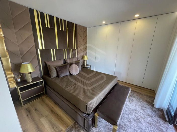 Image No.28-4 Bed House for sale