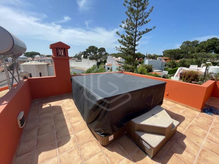 Image No.42-4 Bed House for sale