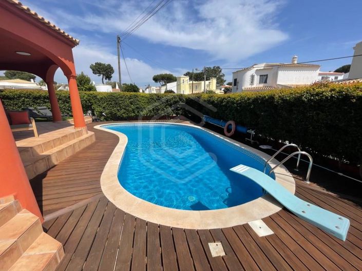 Image No.60-4 Bed House for sale