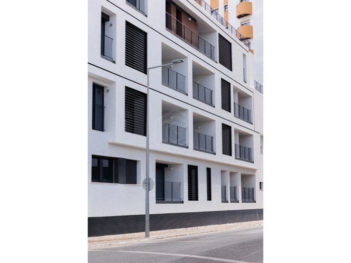 Image No.18-4 Bed Apartment for sale