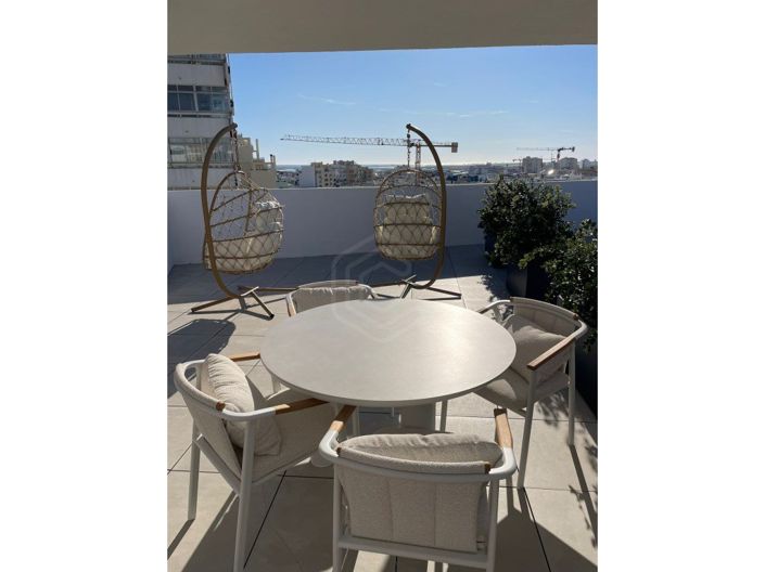 Image No.24-4 Bed Apartment for sale