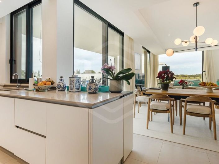 Image No.10-3 Bed Apartment for sale