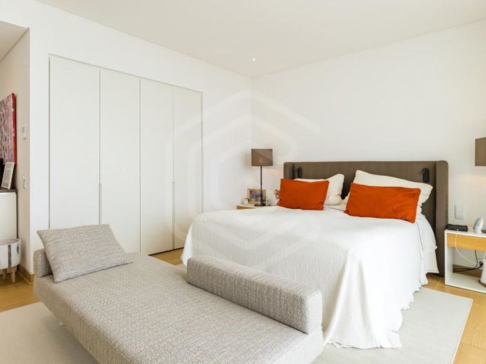Image No.12-3 Bed Apartment for sale