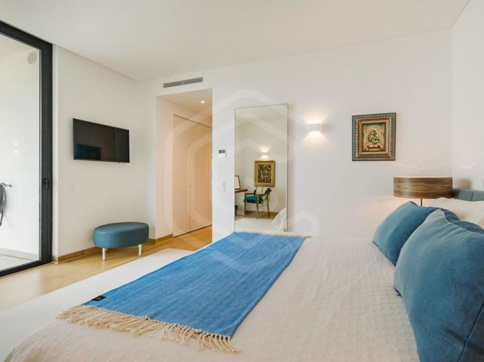 Image No.18-3 Bed Apartment for sale