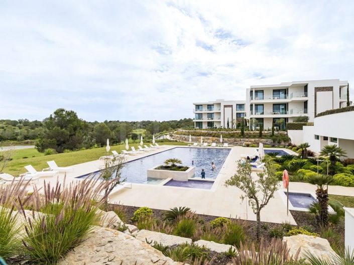 Image No.25-3 Bed Apartment for sale