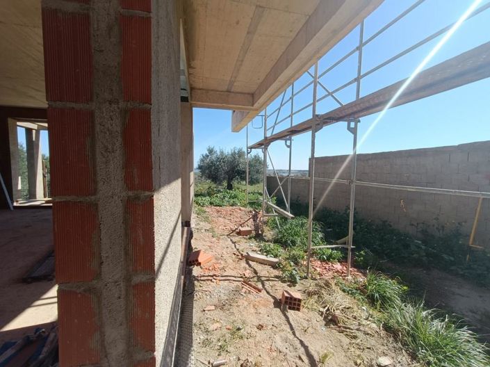 Image No.10-3 Bed House for sale