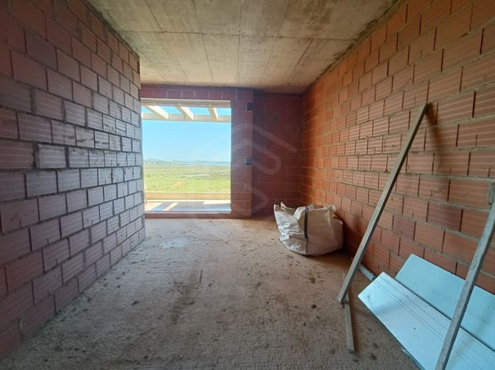 Image No.18-3 Bed House for sale