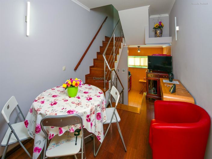 Image No.2-Maison de 2 chambres à vendre à Lagos