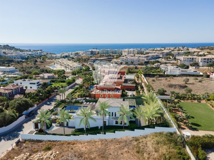 Image No.4-4 Bed House for sale