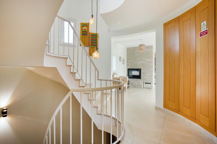 Image No.19-4 Bed House for sale
