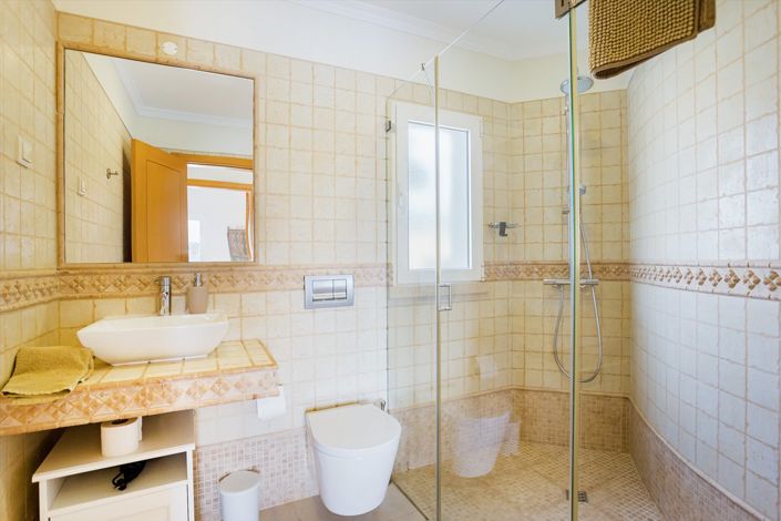 Image No.33-4 Bed House for sale