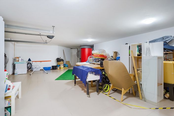 Image No.35-4 Bed House for sale