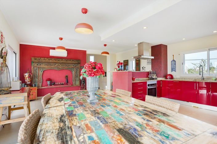 Image No.8-4 Bed House for sale