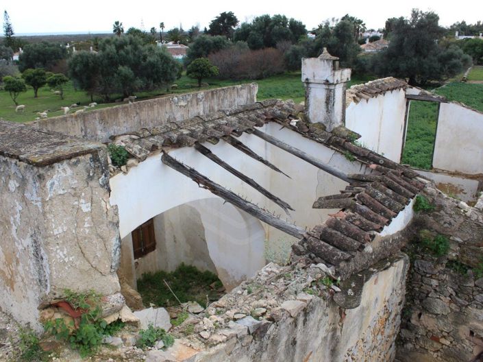Image No.16-6 Bed House for sale