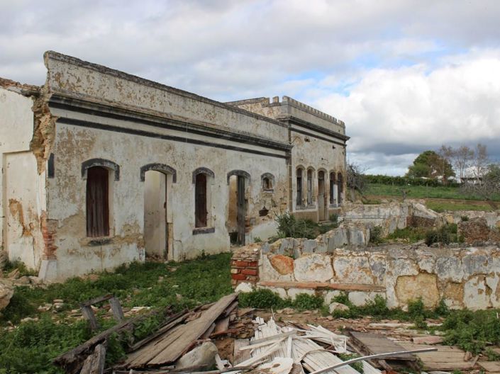 Image No.5-6 Bed House for sale