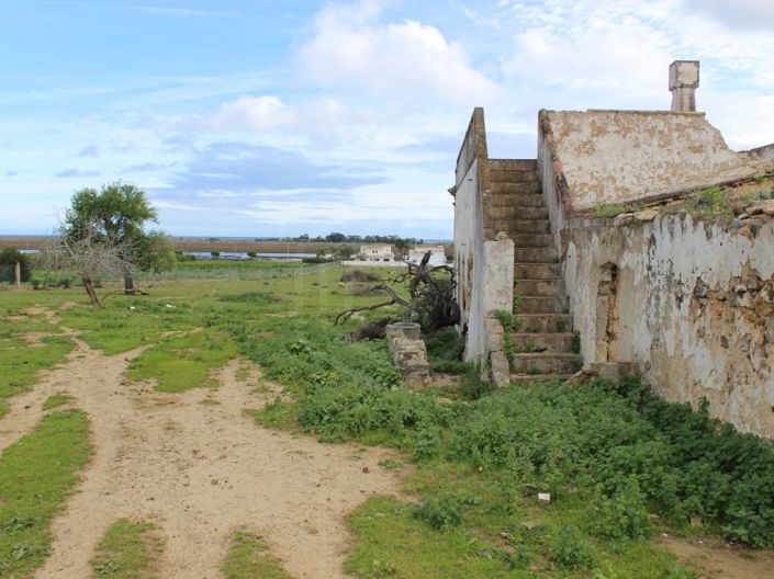 Image No.6-6 Bed House for sale
