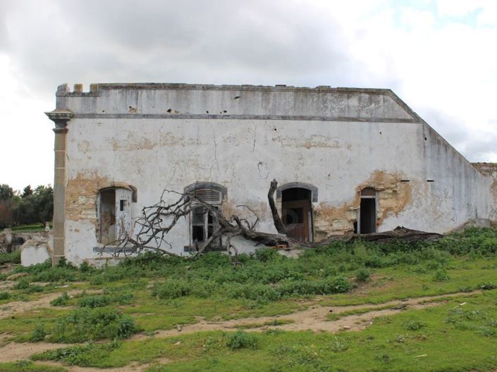 Image No.8-6 Bed House for sale