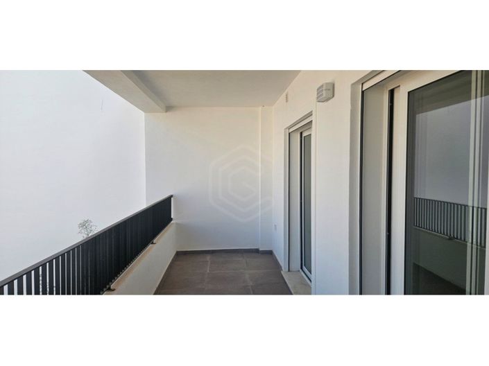Image No.16-3 Bed House for sale