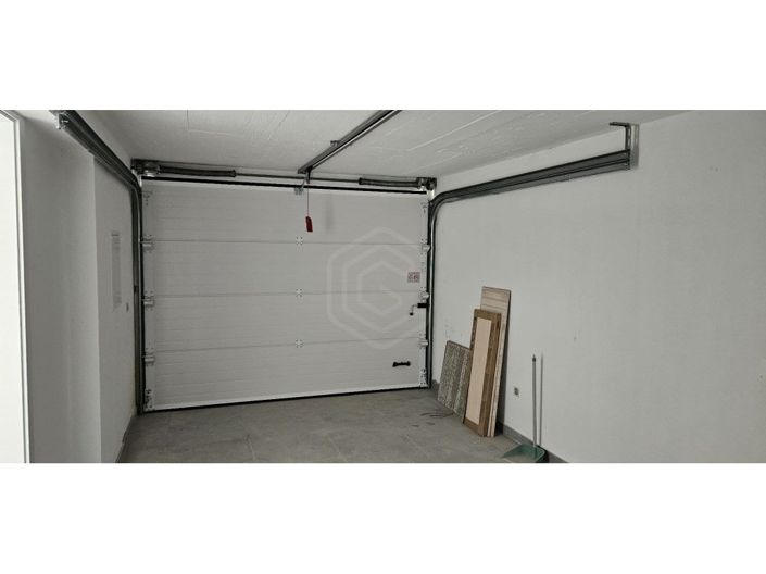 Image No.19-3 Bed House for sale