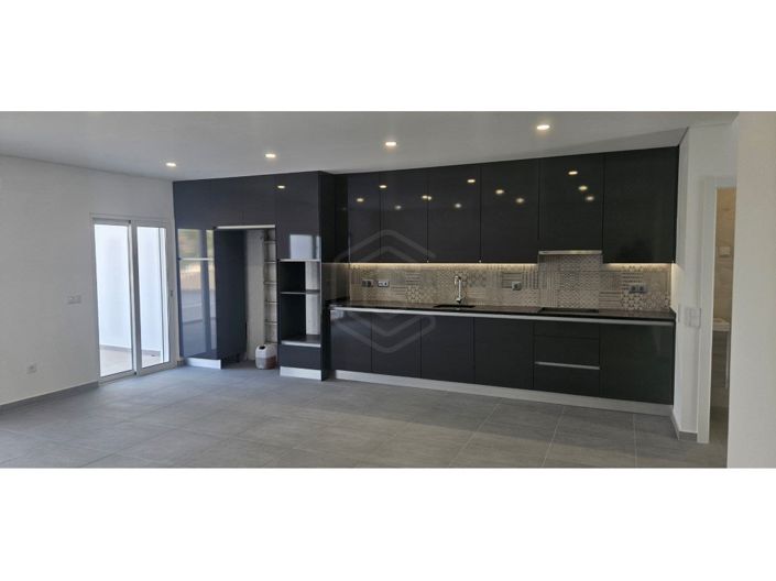 Image No.2-3 Bed House for sale