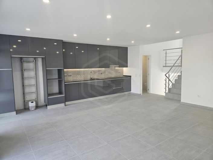 Image No.20-3 Bed House for sale