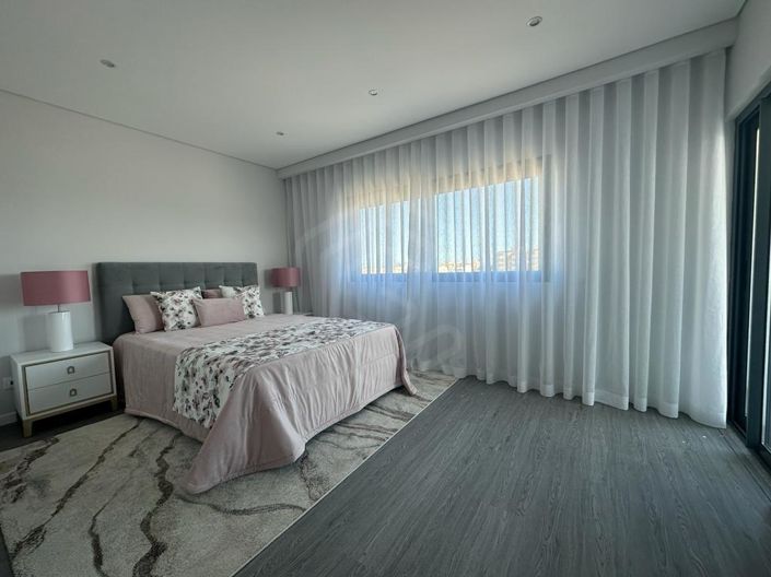 Image No.21-3 Bed Apartment for sale